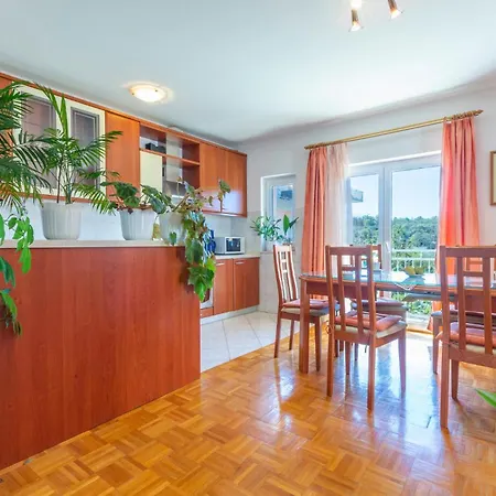Lovely In With Kitchen *